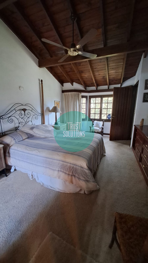 Casa ID.491 - Venta y Alquiler de Temporada Casa 4D y dep de serv Mansa Punta con Piscina a mts del mar