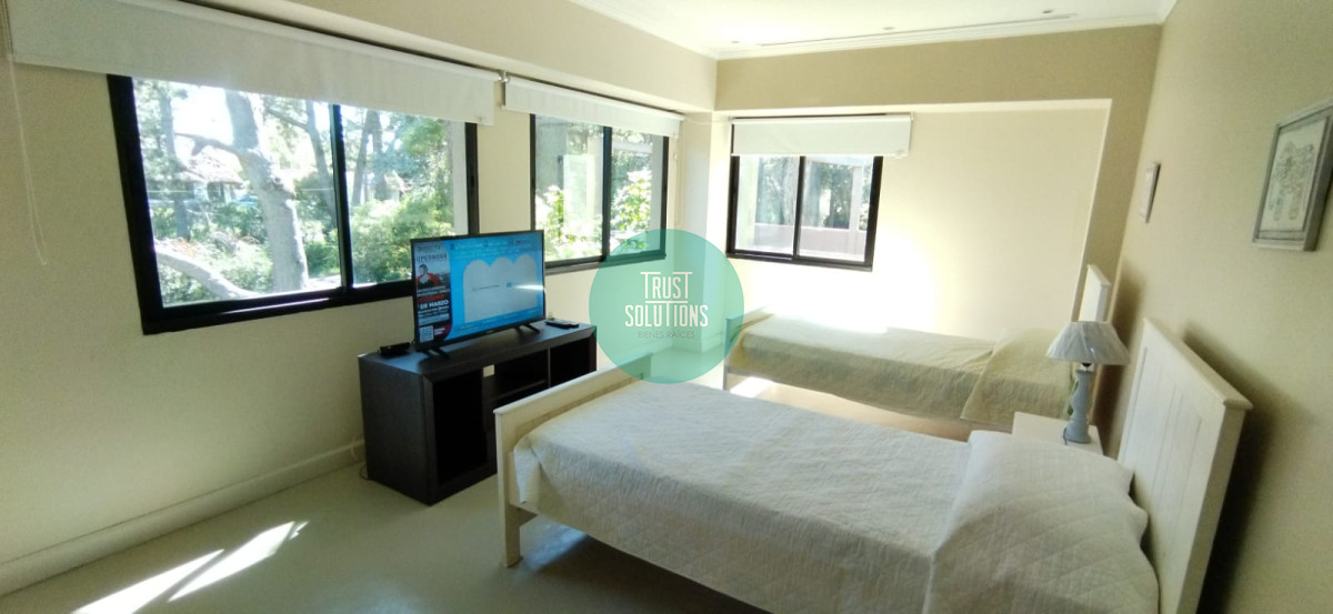 Casa ID.1205 - Alquiler Anual y de Temporada Casa 5D Brava Punta con Piscina 