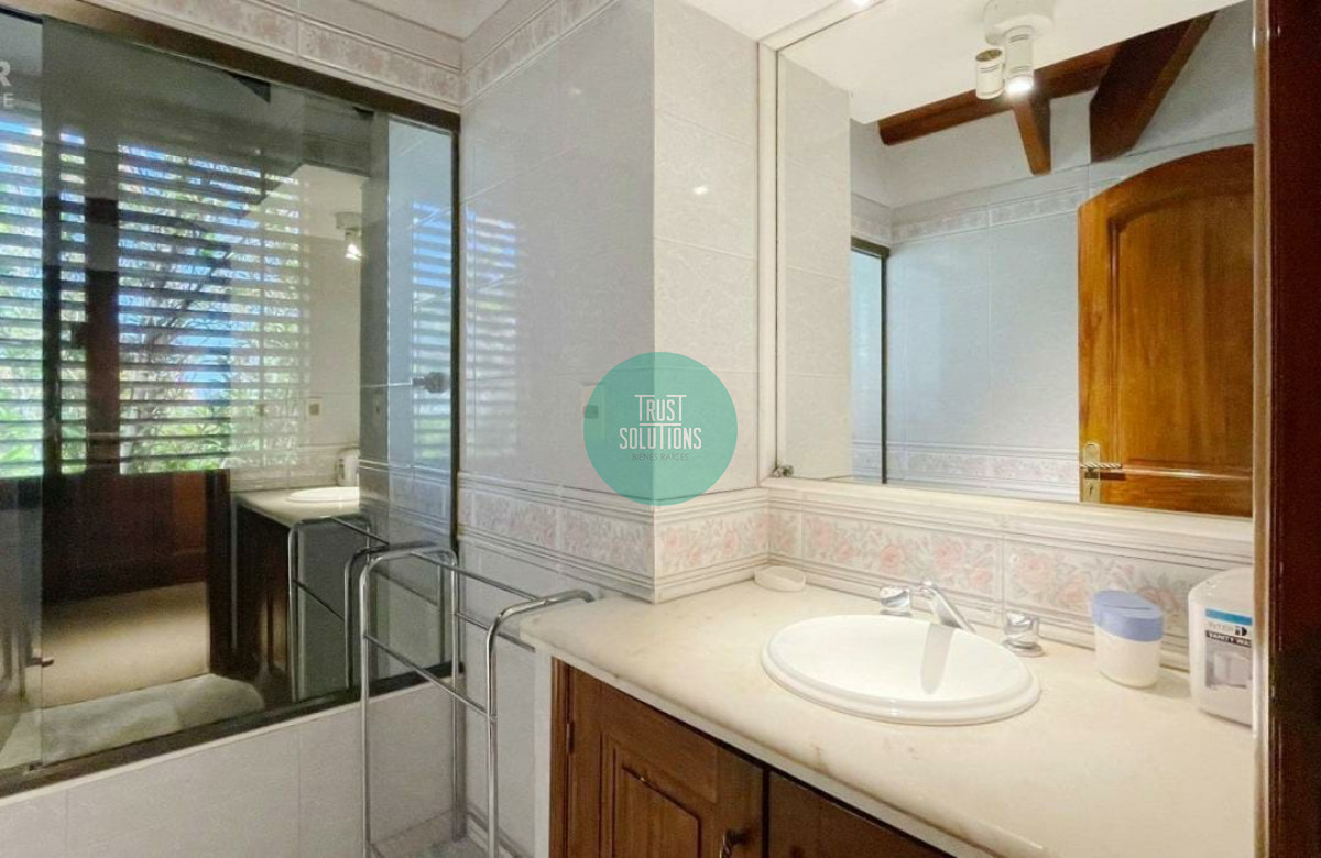 Casa ID.51 - Venta y Alquiler Temporada Casa 4D San Rafael Punta con Piscina a metros del mar 