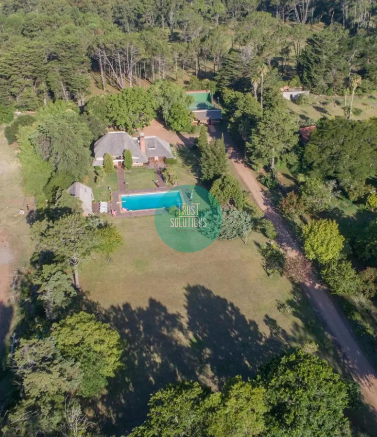 Casa ID.219 - Alquiler temporada Espectacular Casa 6D Golf Punta con Piscina y 10.000 m2 de Parque 