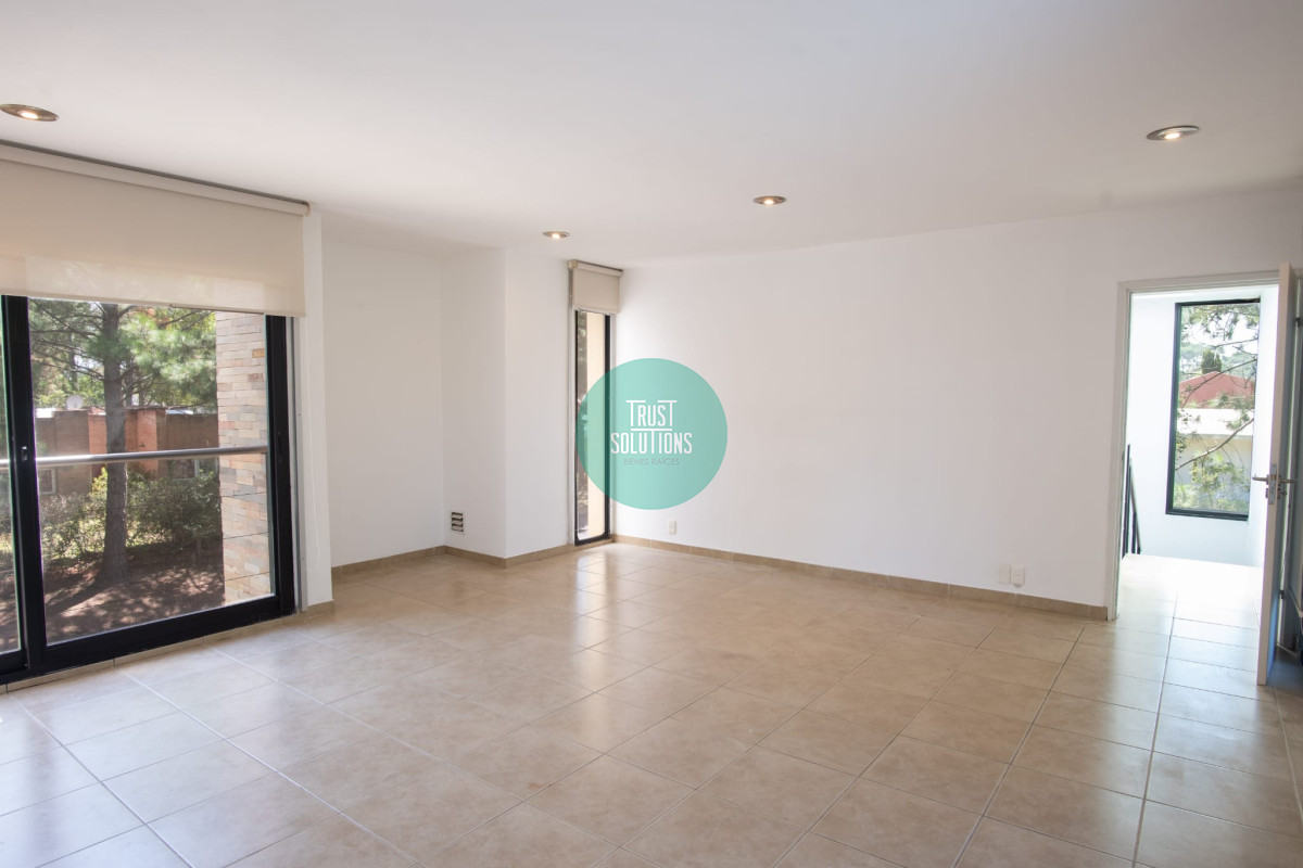 Casa ID.477 - Venta Casa Barrio Privado Punta 3D dep serv Piscina Barbacoa 