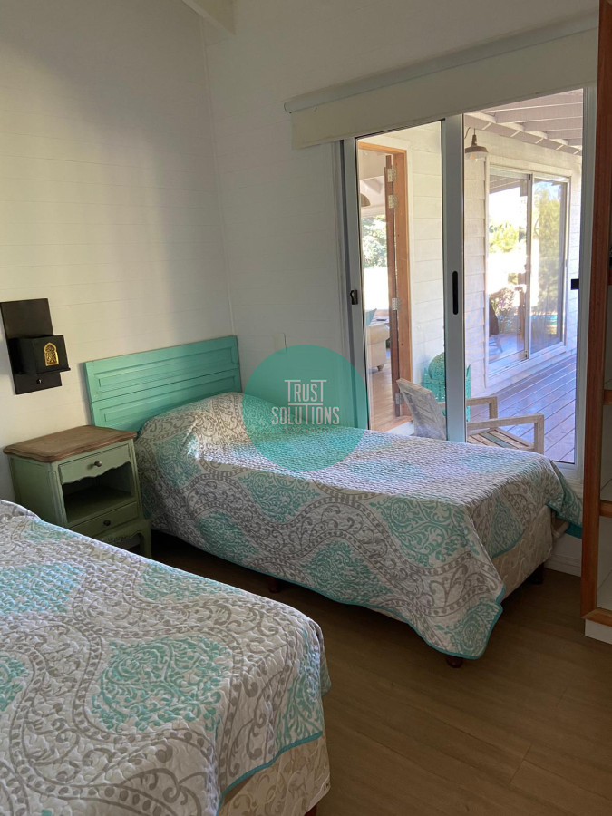Casa ID.416 - Alquiler temporada Casa 4D Rincón del indio Punta con Piscina 