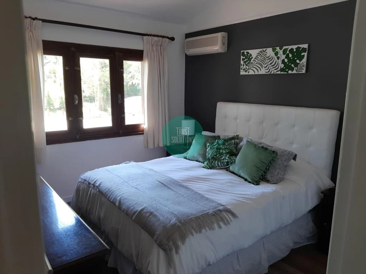 Casa ID.312 - Alquiler Anual Casa 3D y dep de serv Mansa Punta con Piscina climatizada 