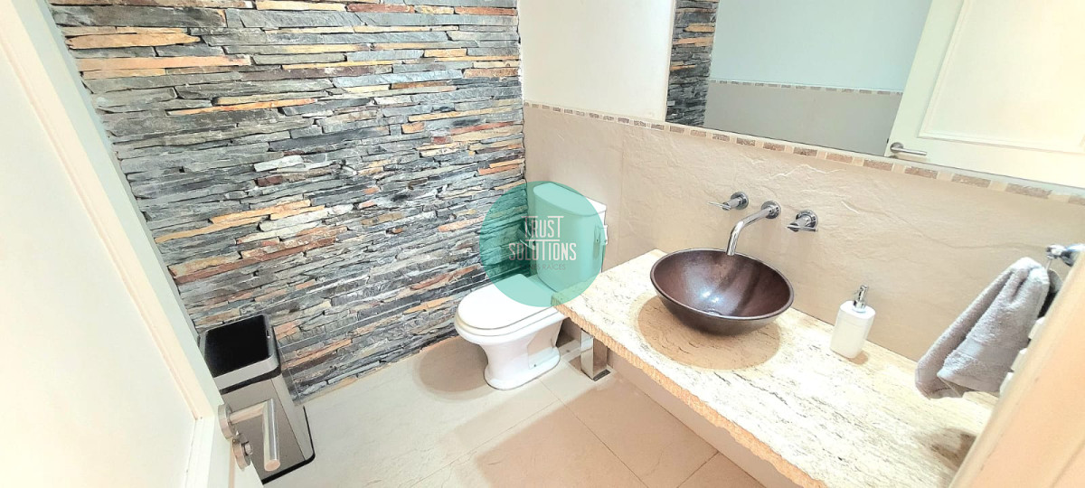 Casa ID.1663 - Venta y Alquiler Anual Casa 4D y dep de serv Lugano Punta con Piscina climatizada 