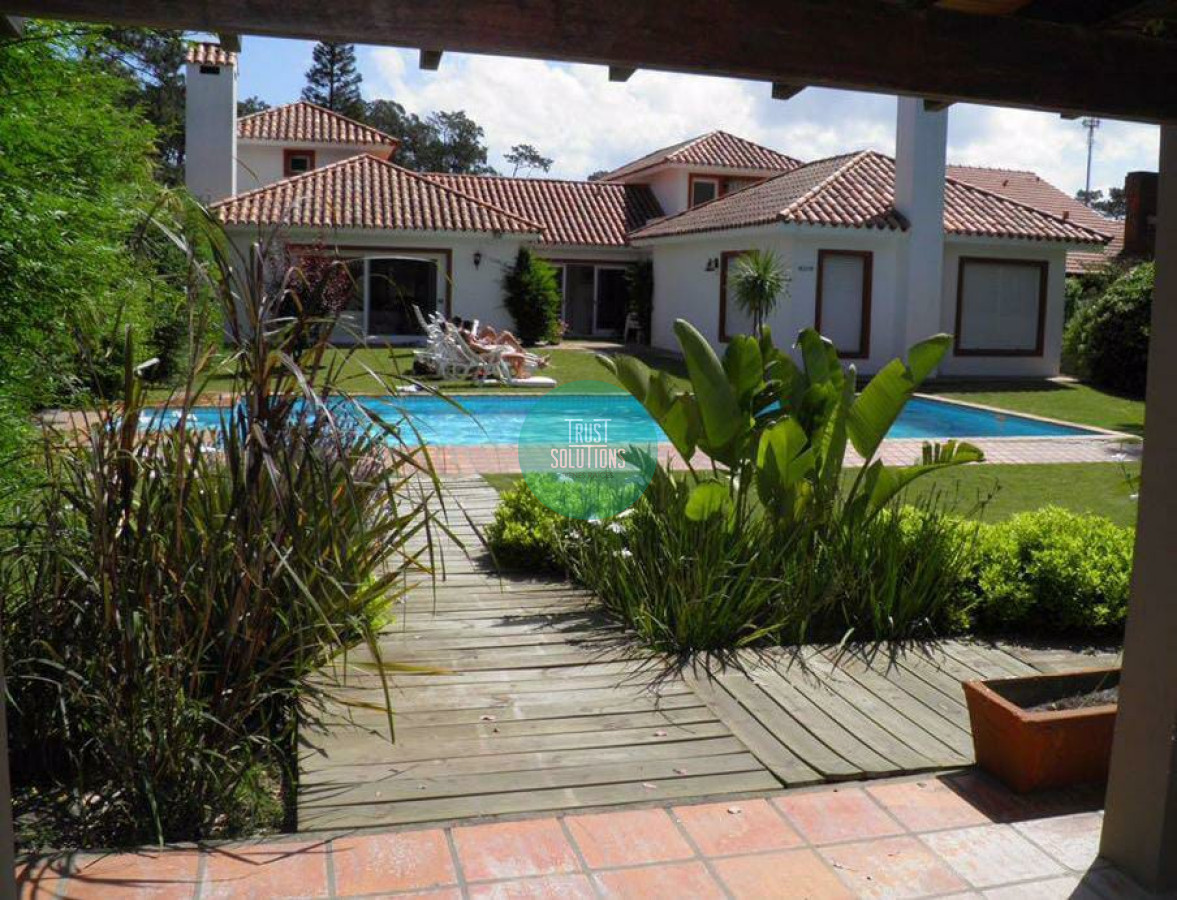 Casa ID.414 - Alquiler de Temporada Casa 4D y dep serv San Rafael Punta con Piscina prox mar 