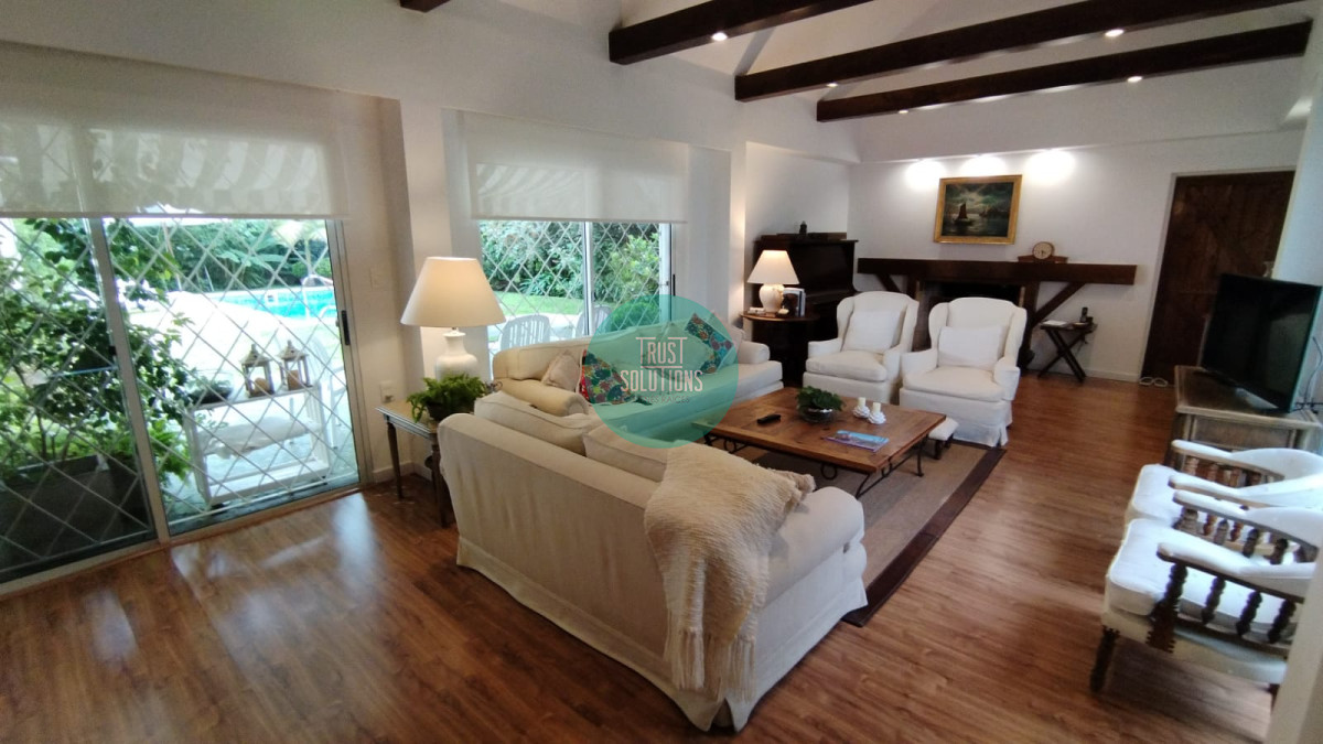 Casa ID.1469 - Venta Casa 4D Mansa Punta con Piscina 