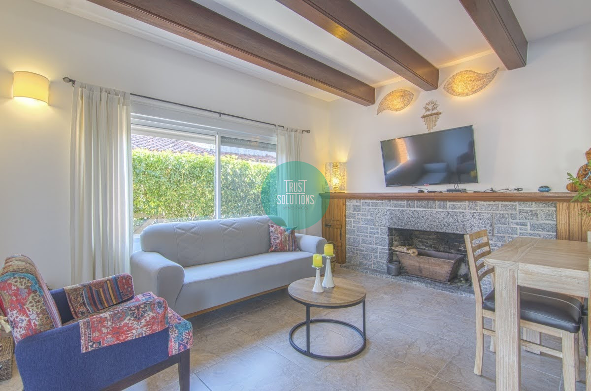 Casa ID.108 - Venta Alquiler Anual y de temporada excelente Casa 6D en la zona del Faro Punta con Piscina y Barbacoa  