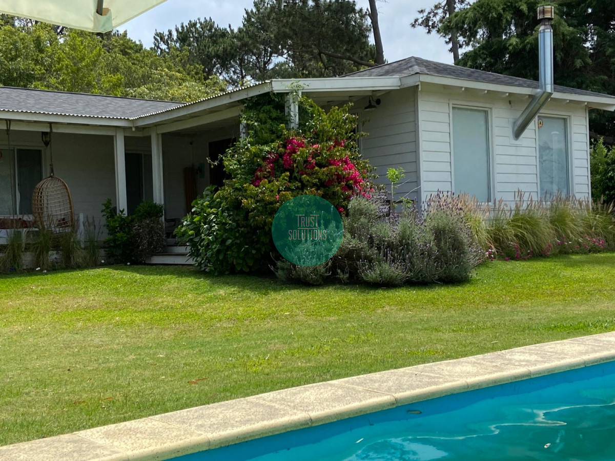 Casa ID.416 - Alquiler temporada Casa 4D Rincón del indio Punta con Piscina 