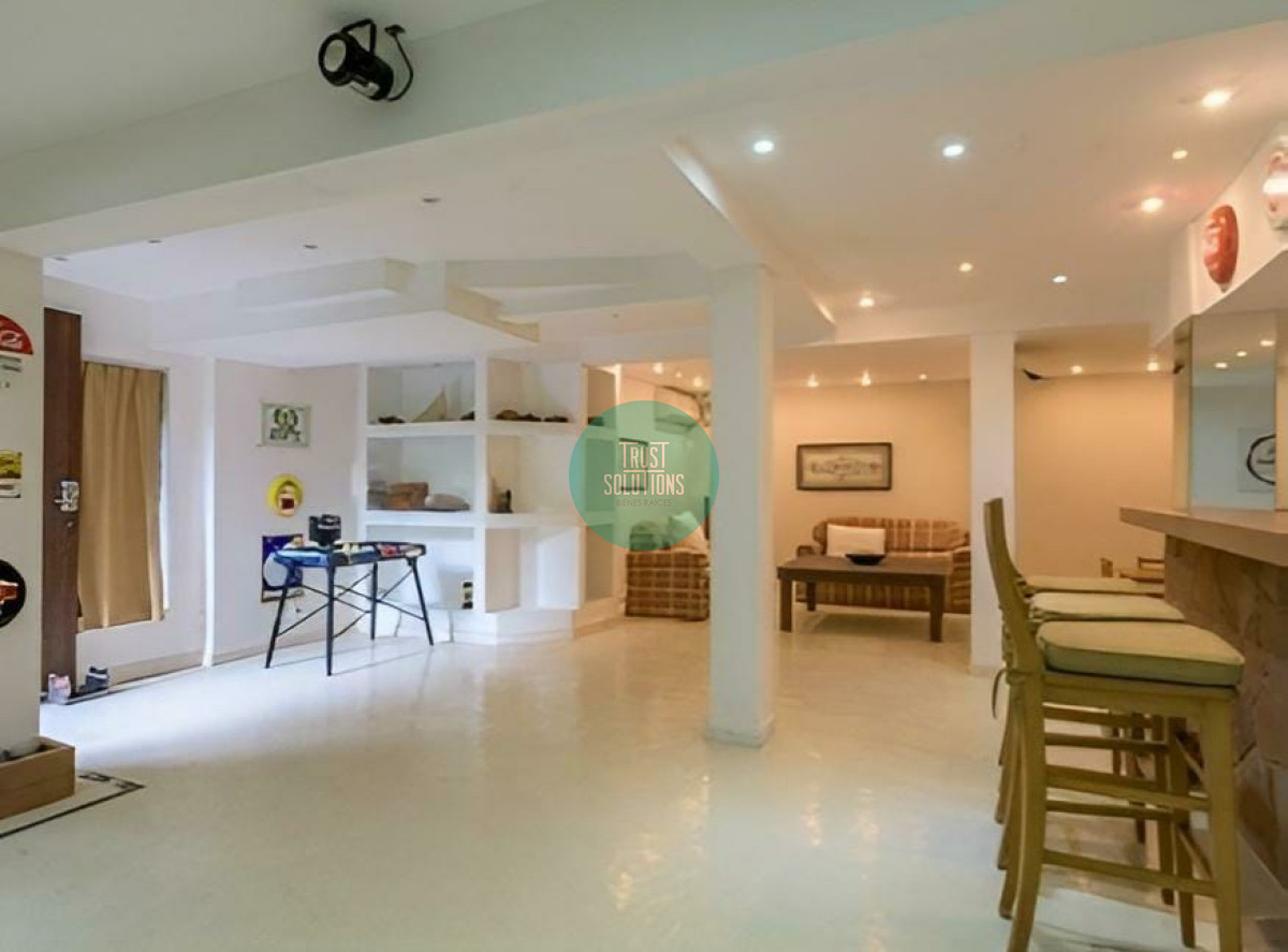 Casa ID.1205 - Alquiler Anual y de Temporada Casa 5D Brava Punta con Piscina 