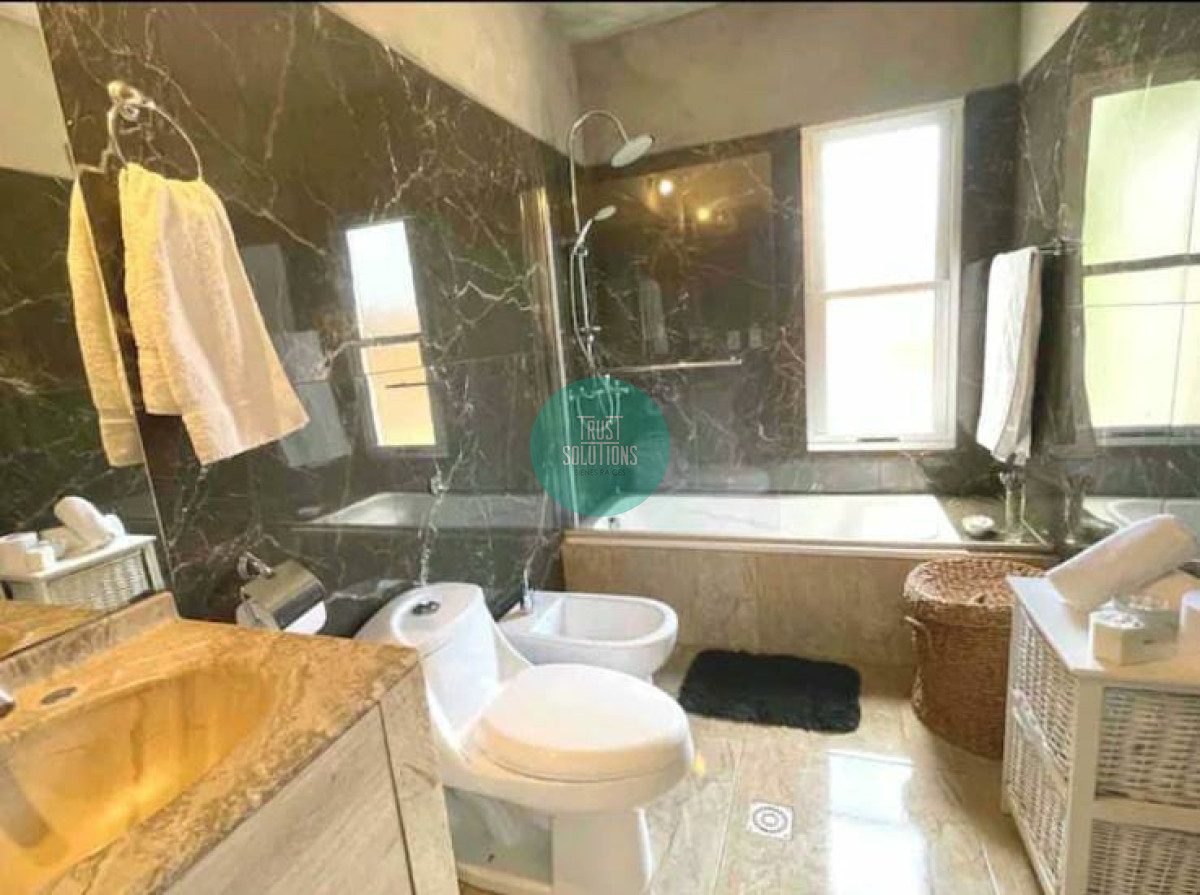 Casa ID.1004 - Alquiler de Temporada moderna Casa 4D Lucano Punta con Piscina climatizada y Barbacoa 
