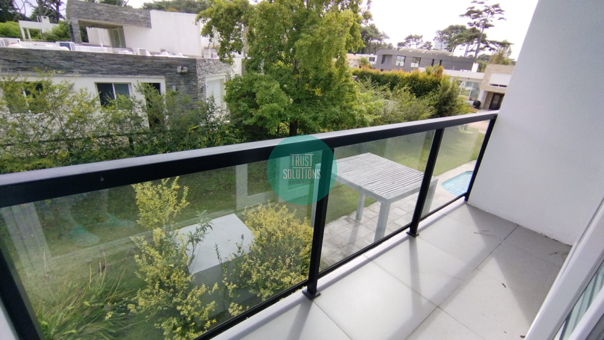 Casa ID.1108 - Venta Casa 5 suites Barrio privado Mansa Punta con Piscina  