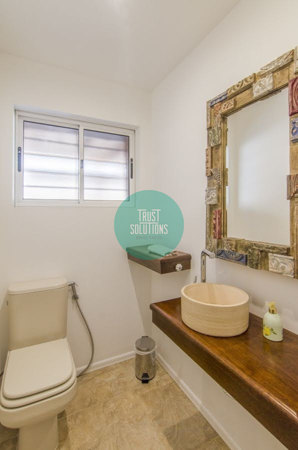 Casa ID.108 - Venta Alquiler Anual y de temporada excelente Casa 6D en la zona del Faro Punta con Piscina y Barbacoa  