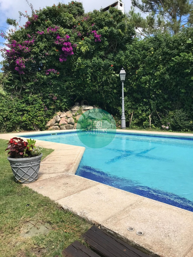 Casa ID.206 - Venta Alquiler Anual Casa Mansa Punta 5D y dep con Piscina  
