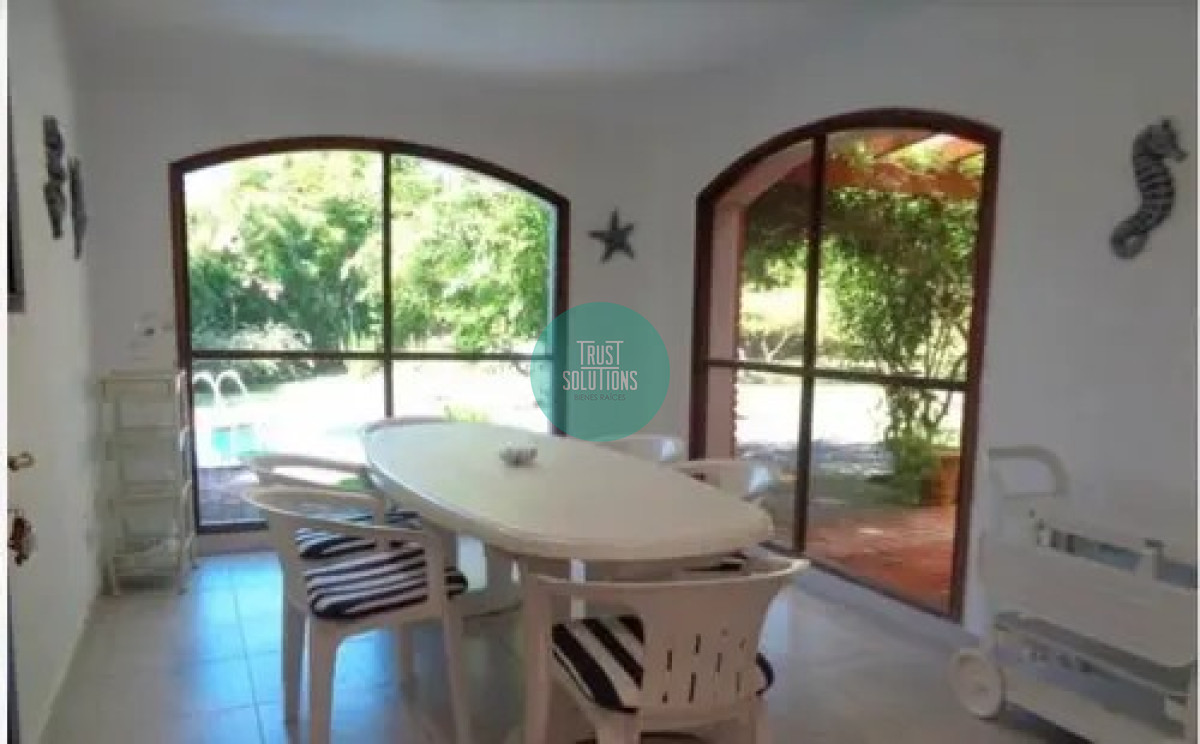 Casa ID.309 - Alquiler temporada Casa 4D + dep huéspedes Rincón del indio Punta con Piscina 