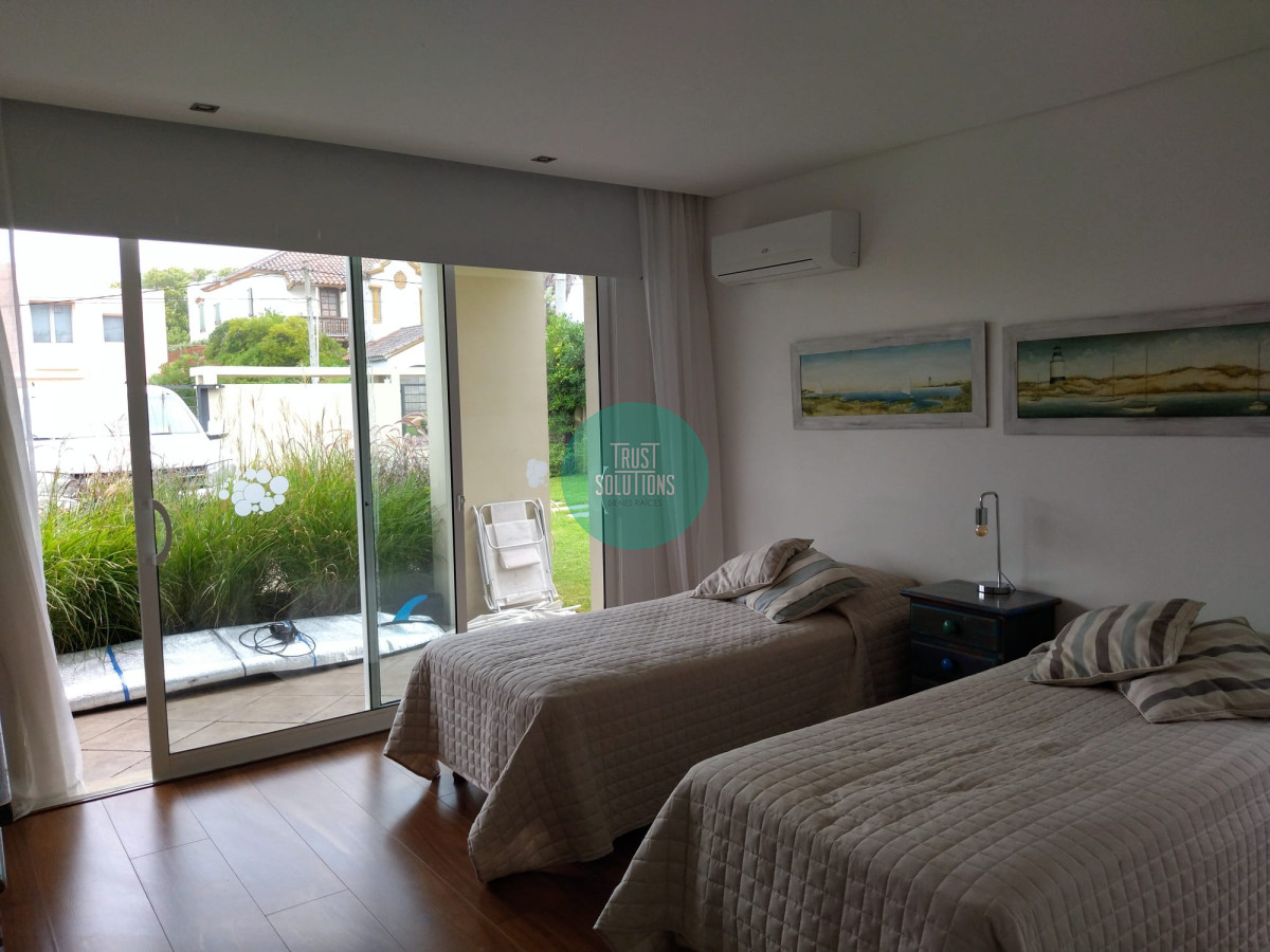 Casa ID.89 - Venta Casa Faro Punta 4D dep huéspedes y Piscina 