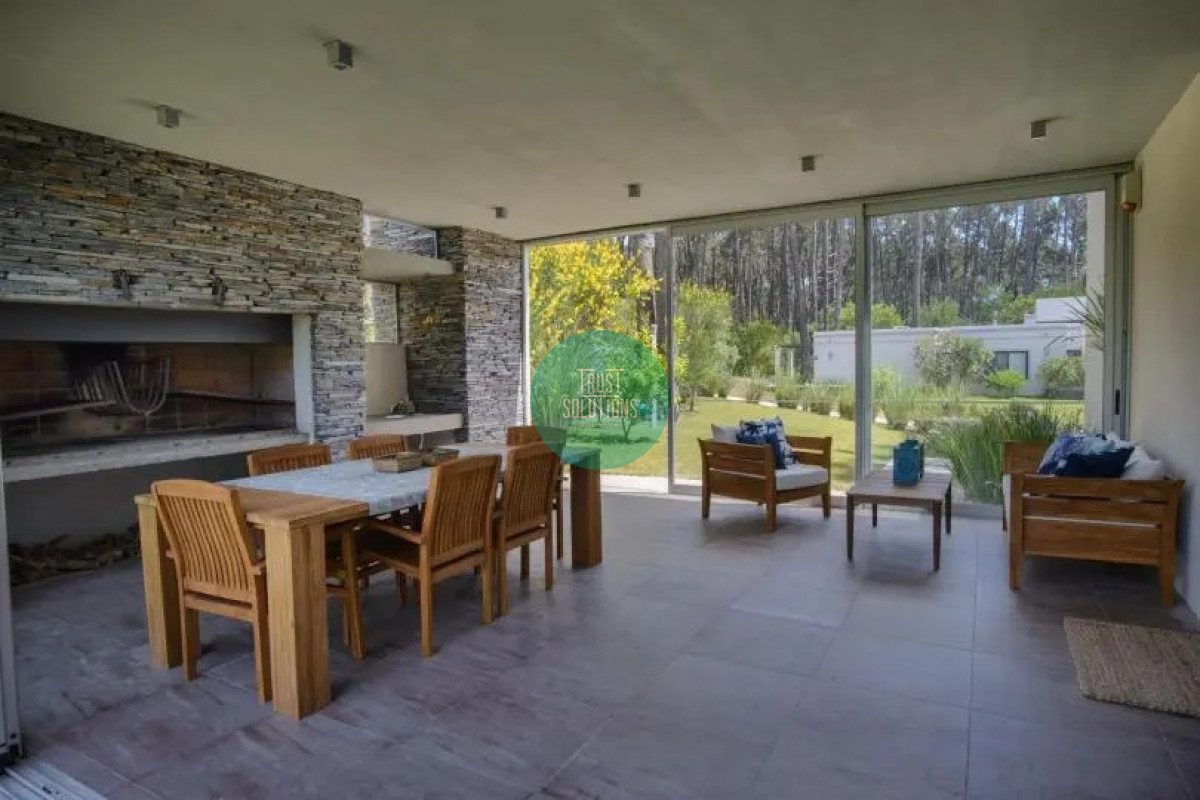 Casa ID.897 - Venta y Alquiler Temporada Divina Casa 4D y dep serv Rincón del Indio Punta 