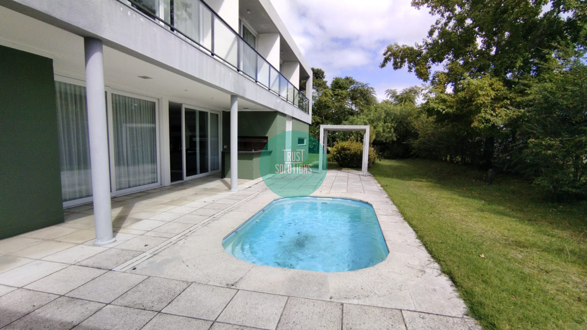 Casa ID.1108 - Venta Casa 5 suites Barrio privado Mansa Punta con Piscina  