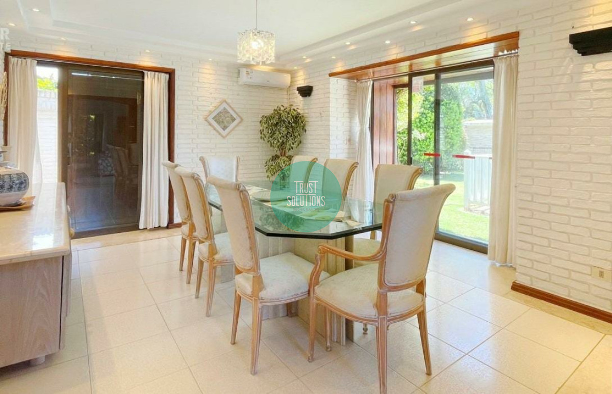 Casa ID.51 - Venta y Alquiler Temporada Casa 4D San Rafael Punta con Piscina a metros del mar 