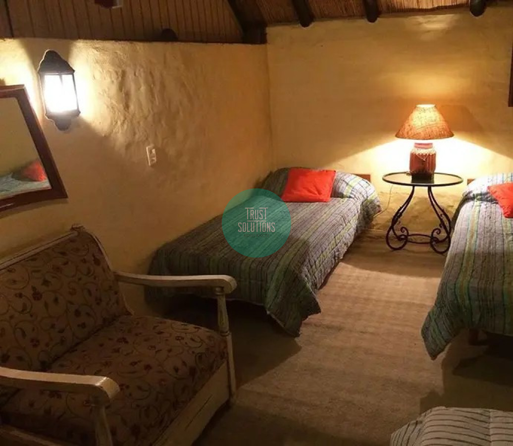 Casa ID.710 - Alquiler temporada Casa 5D Pinares Punta con Piscina climatizada a metros del mar 