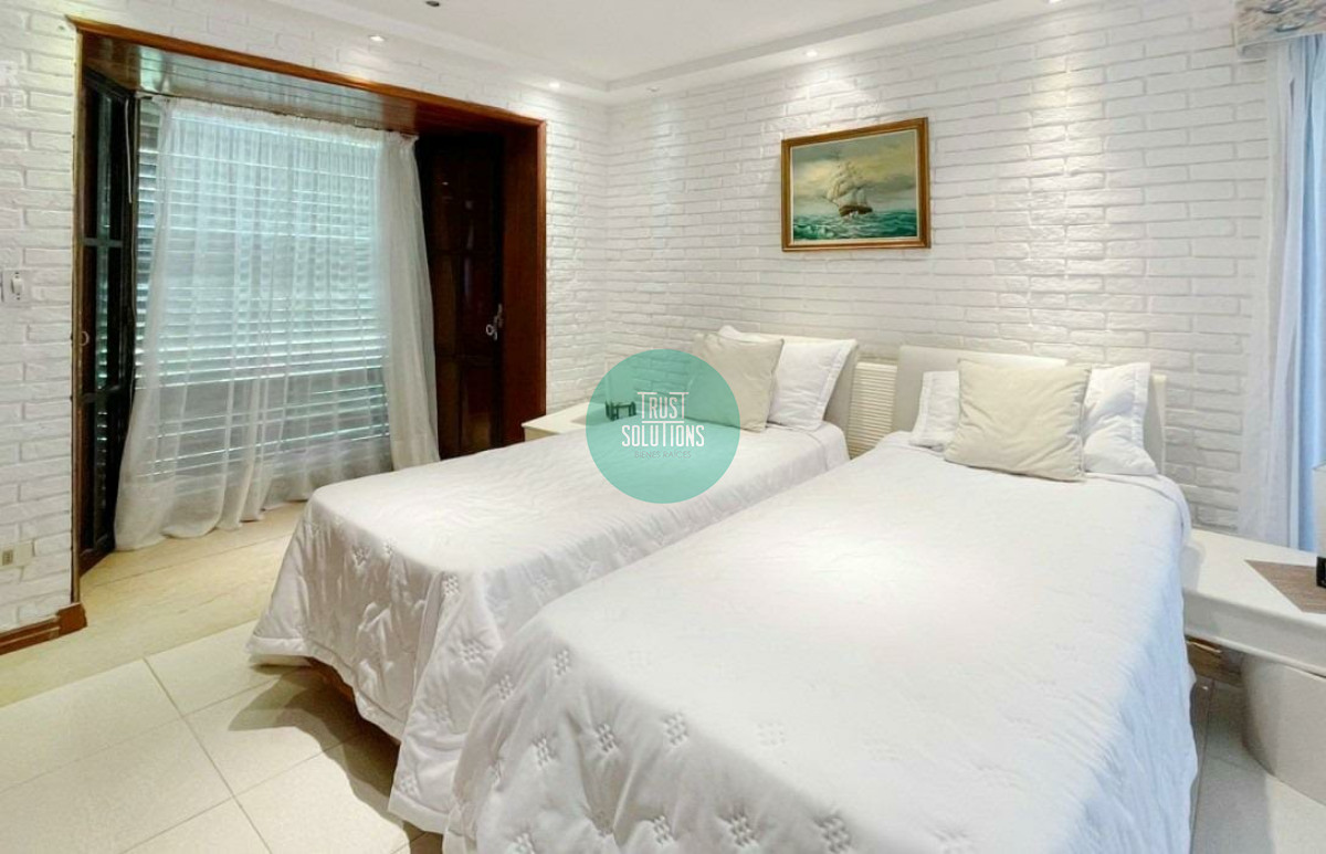 Casa ID.51 - Venta y Alquiler Temporada Casa 4D San Rafael Punta con Piscina a metros del mar 