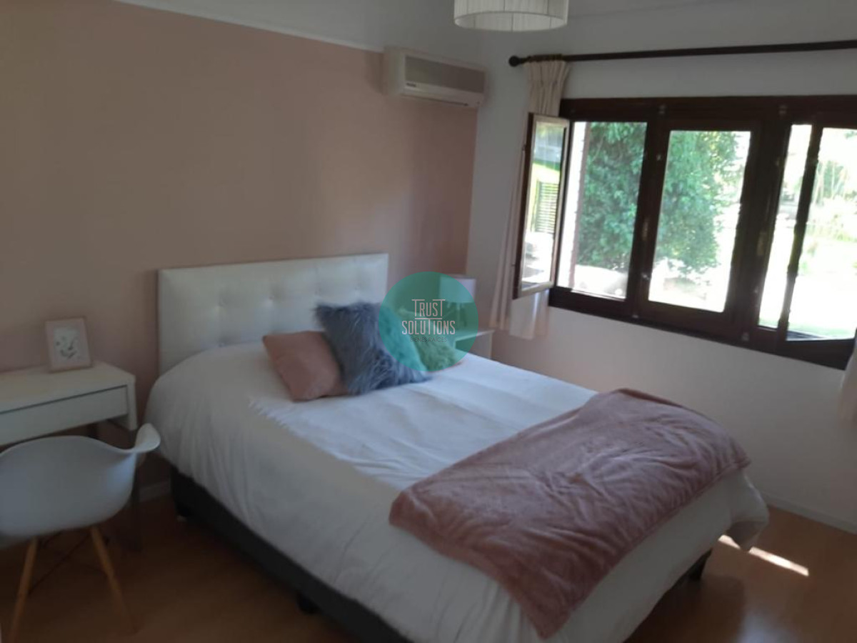 Casa ID.312 - Alquiler Anual Casa 3D y dep de serv Mansa Punta con Piscina climatizada 