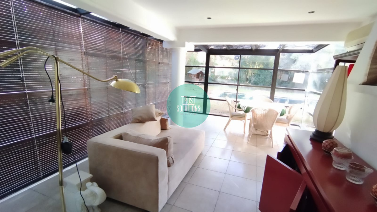 Casa ID.1379 - Venta Alquiler Anual y de Temporada Casa 5 suites y dep de huéspedes Brava Punta con Piscina 
