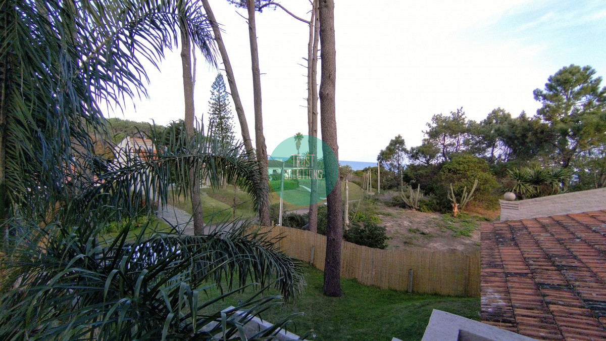Casa ID.525 - Alquiler Anual Casa 4D y dep de huéspedes Mansa Punta prox a la playa 