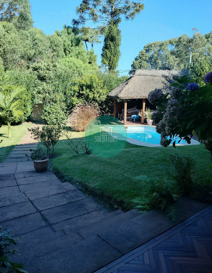 Casa ID.197 - Venta importante Casa 5D Mansa Punta con Piscina y Barbacoa  