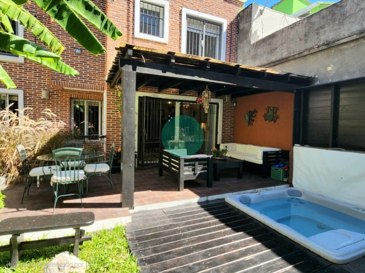 Casa ID.1425 - VENTA DE ESTUPENDA CASA EN EL PUERTO DEL BUCEO A METROS DEL MAR Y DEL LICEO FRANCES 