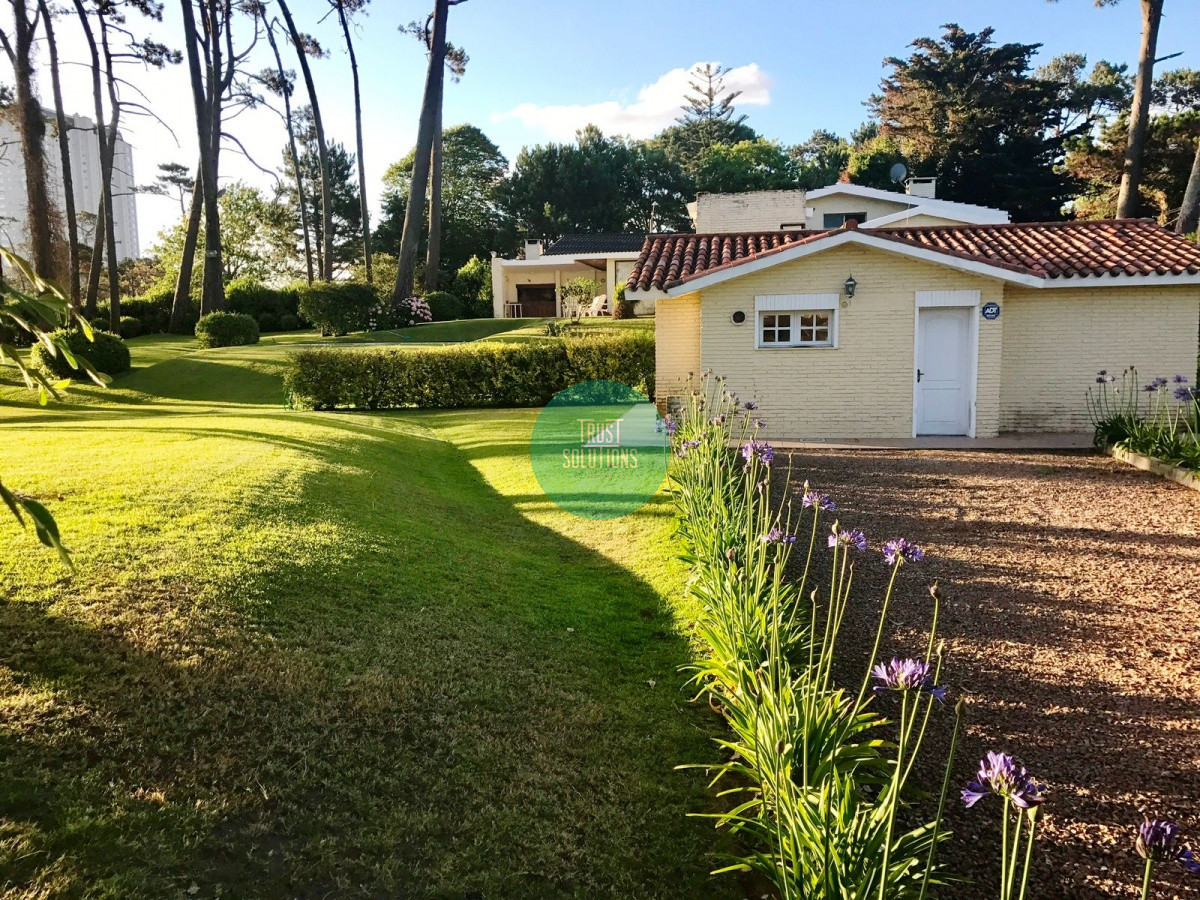 Casa ID.400 - Venta Alquiler Anual y de Temporada Casa 5D Mansa Punta gran Parque y Piscina 