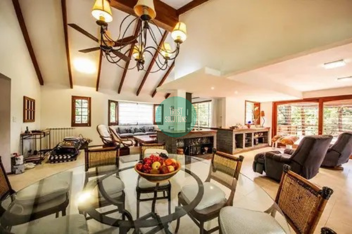 Casa ID.309 - Alquiler temporada Casa 4D + dep huéspedes Rincón del indio Punta con Piscina 