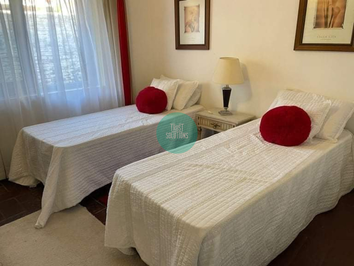 Casa ID.343 - Alquiler temporada Casa 5D Mansa Punta con Piscina a mts del mar 