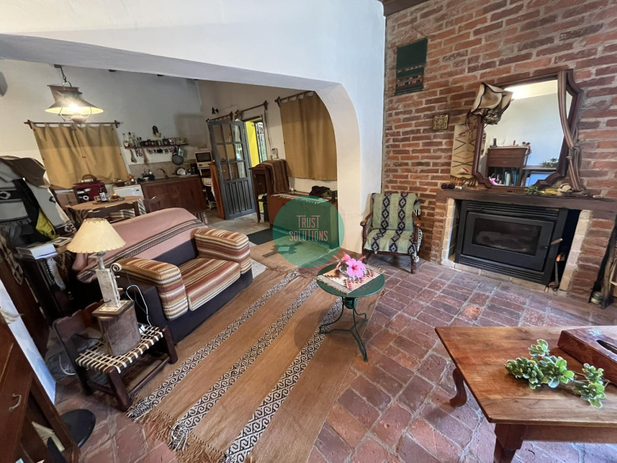 Casa ID.1858 - Venta Casa de campo en Colonia a pasos de la plaza de toro