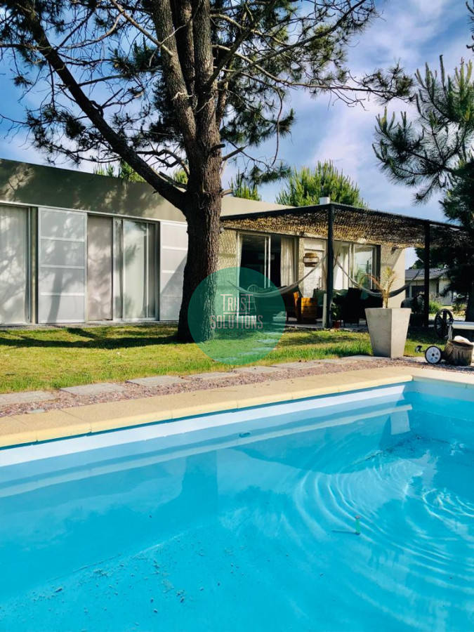 Casa ID.671 - Venta Casa Punta en Barrio privado 3D Suite Piscina climatizada 
