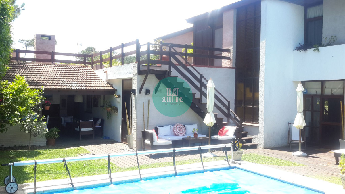 Casa ID.206 - Venta Alquiler Anual Casa Mansa Punta 5D y dep con Piscina  