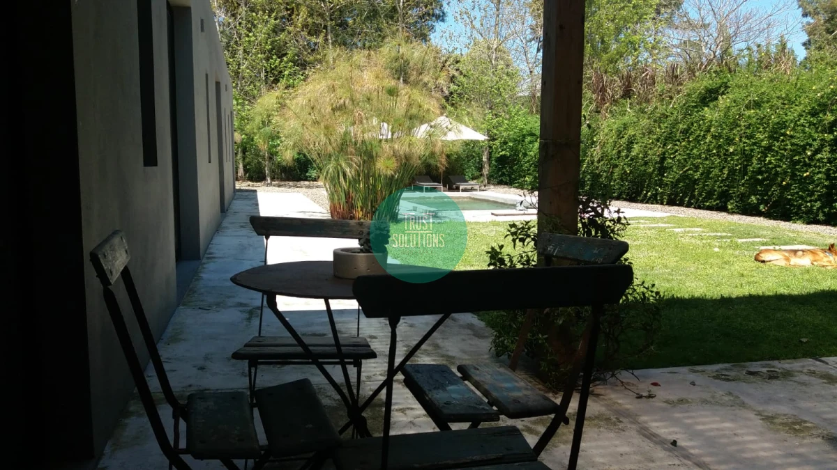 Casa ID.607 - Venta Casa 3D y dep serv Barrio privado Lugano con Piscina  