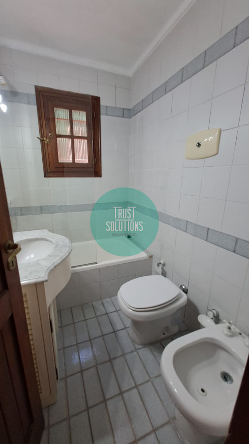 Casa ID.491 - Venta y Alquiler de Temporada Casa 4D y dep de serv Mansa Punta con Piscina a mts del mar