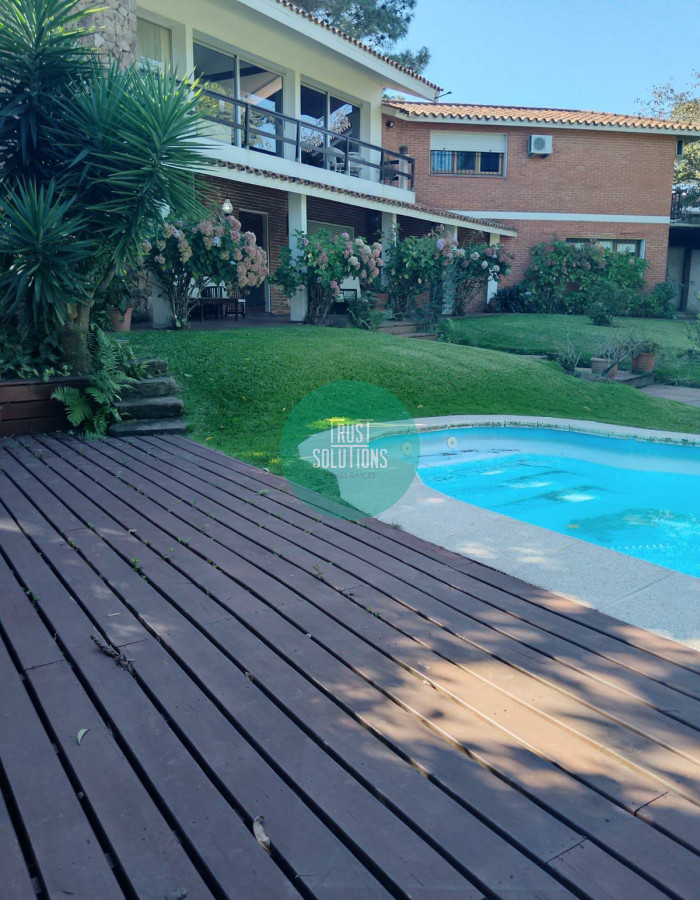 Casa ID.197 - Venta importante Casa 5D Mansa Punta con Piscina y Barbacoa  
