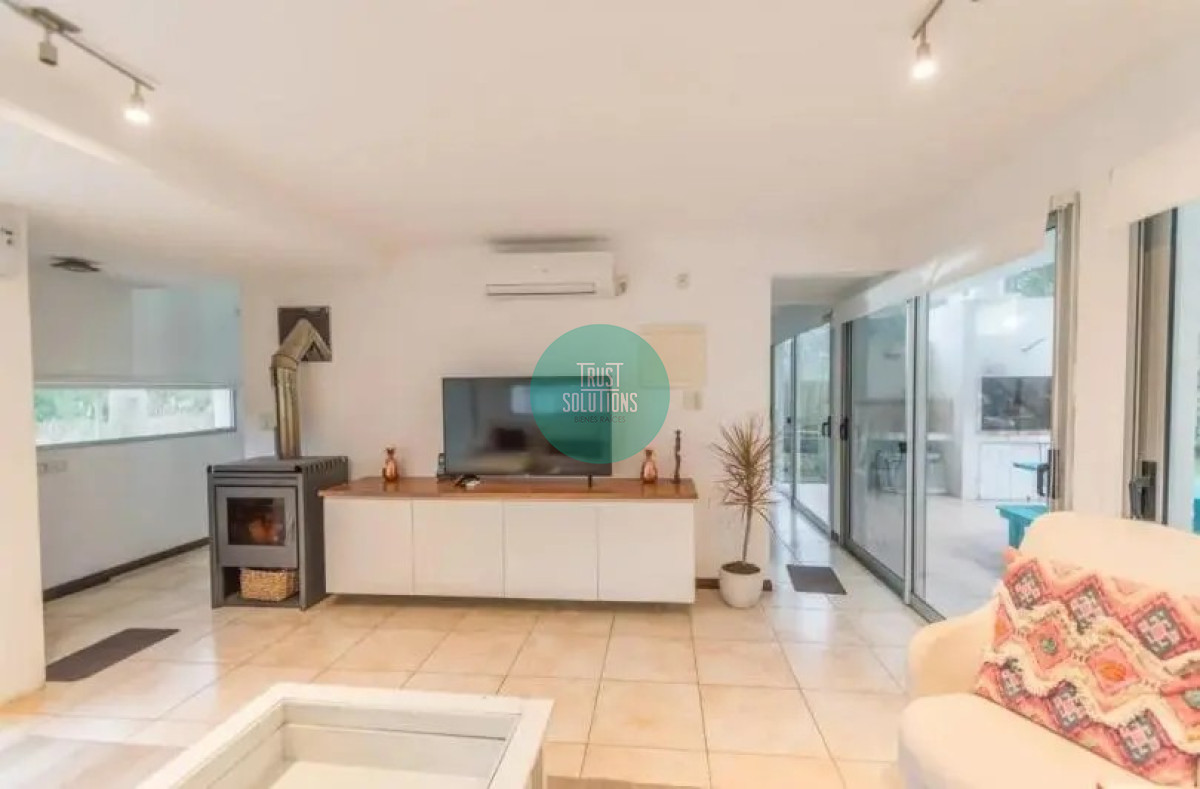 Casa ID.650 - Venta Divina Casa Rincón del Indio Punta 2suites toilette a estrenar