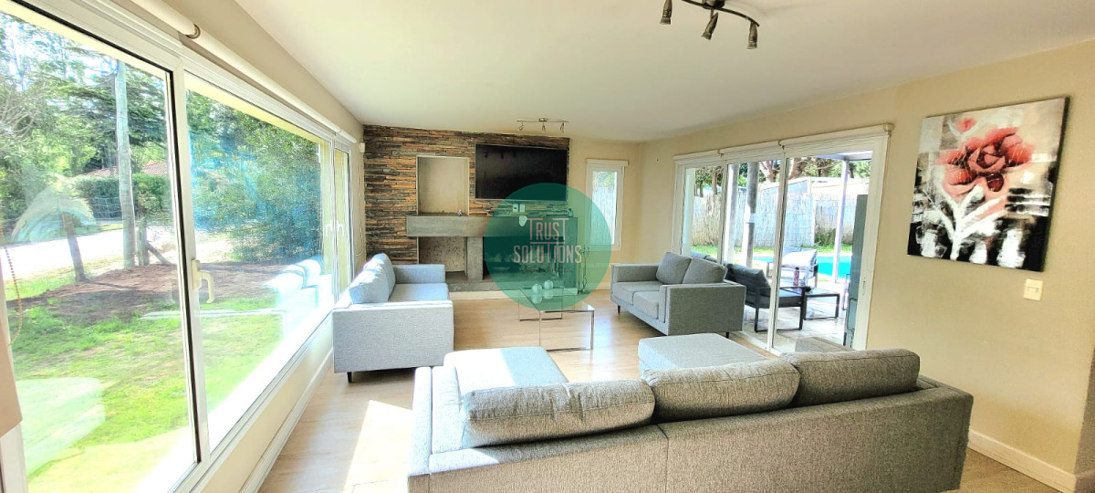 Casa ID.1663 - Venta y Alquiler Anual Casa 4D y dep de serv Lugano Punta con Piscina climatizada 
