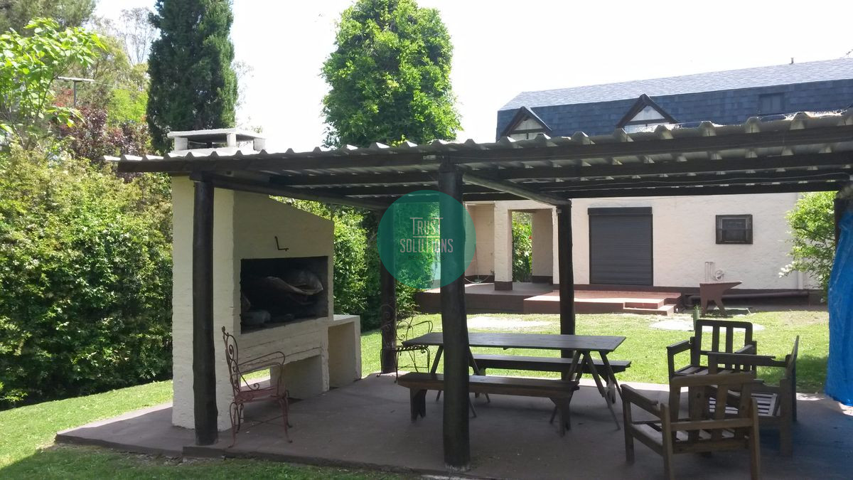 Casa ID.1467 - Casa de 2 plantas a 2 cuadras de Playa Lamas