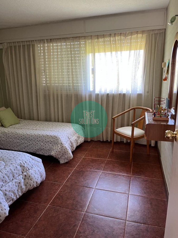 Casa ID.229 - Alquiler temporada Casa 4D y dep de serv Mansa Punta con Piscina Barbacoa y Cancha de tenis 