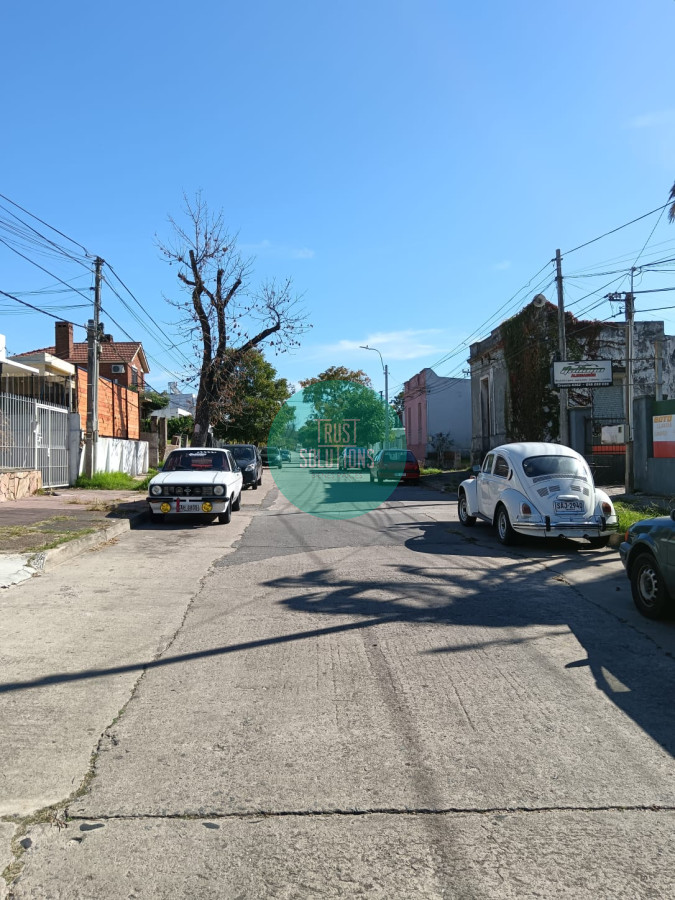 Casa ID.1626 - Venta Casa Hermosa 4 Dormitorios con amplio terreno 