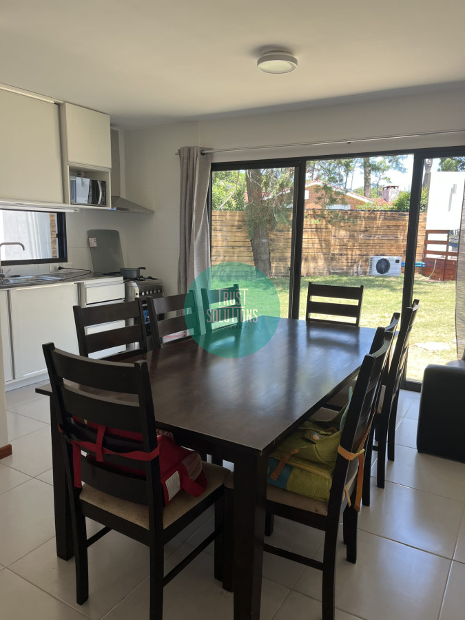 Casa ID.755 - Venta Casa Cantegril Punta a estrenar 4D Piscina climatizada 
