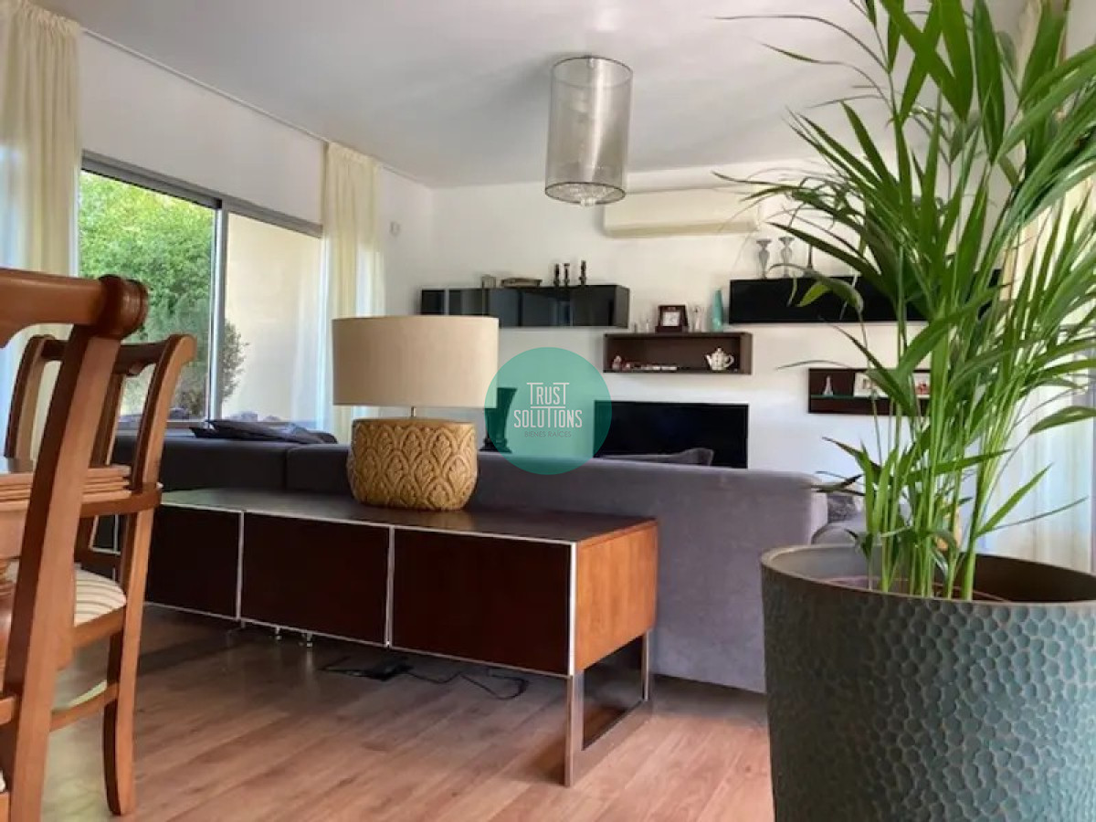 Casa ID.310 - Alquiler Anual y Temporada Casa 3D Mansa Punta con Piscina climatizada 