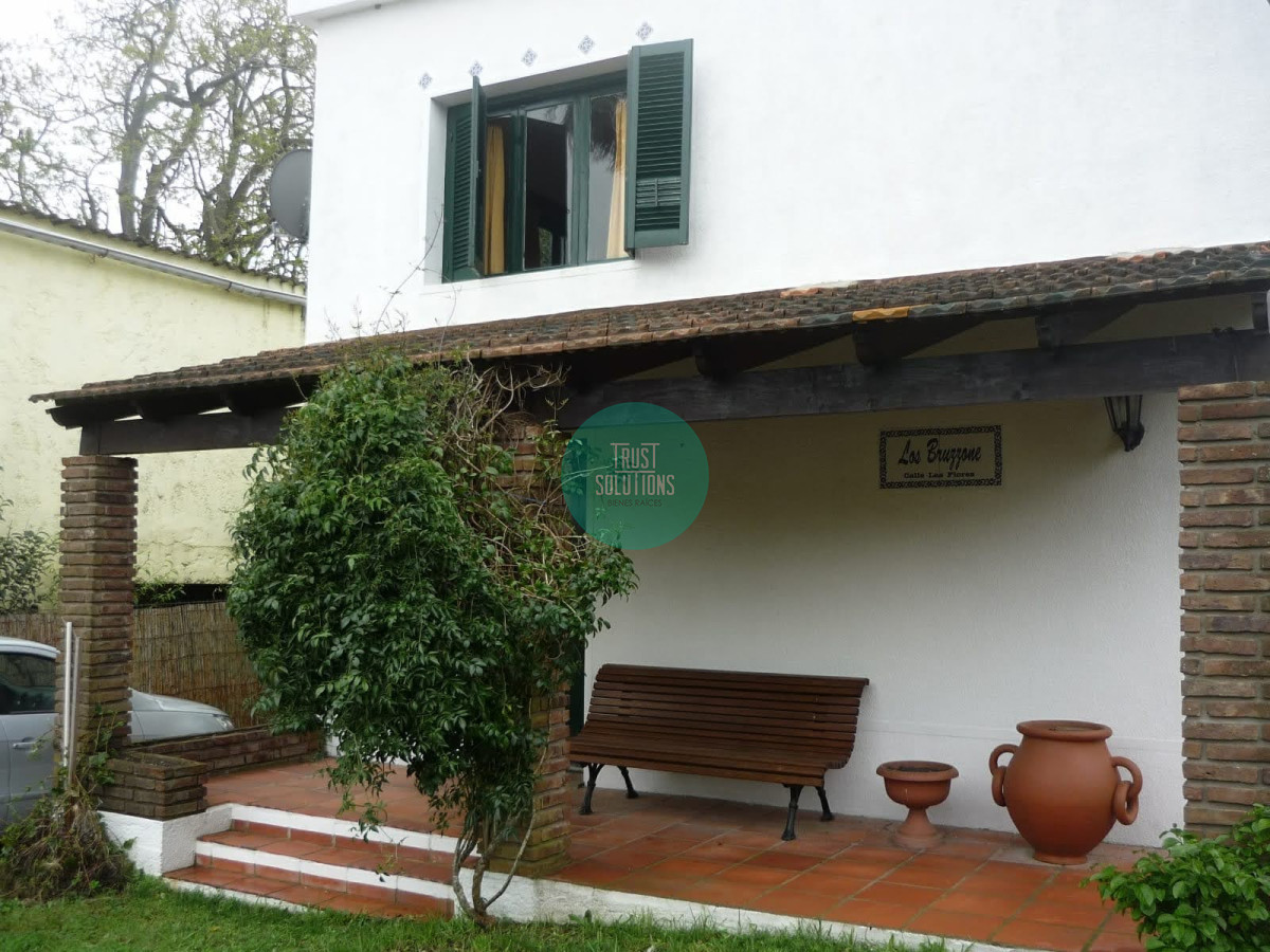 Casa ID.1453 - Casa estilo casco antiguo de 2 plantas completamente reciclada conservando su estilo original, con una moderna barbacoa nueva.