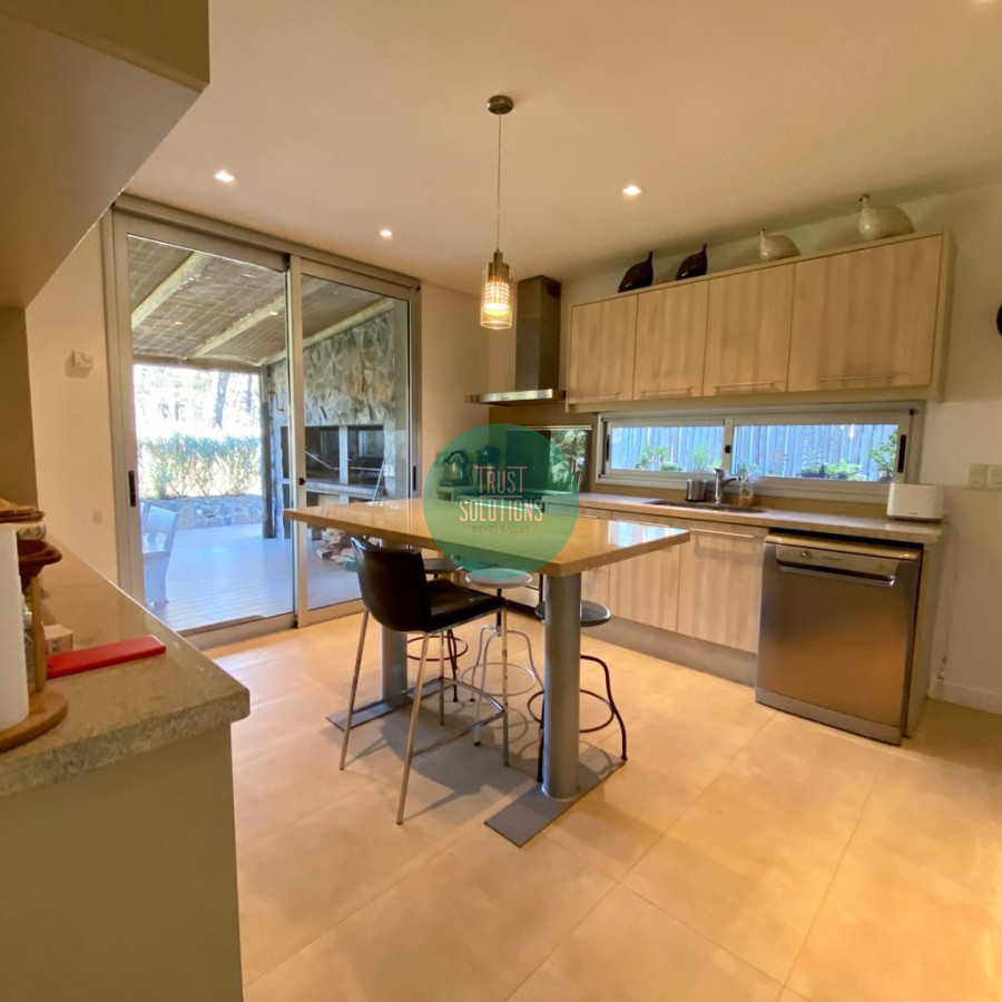 Casa ID.480 - Venta y Alquiler Anual Divina Casa 4D barrio privado Rincón del Indio Punta 