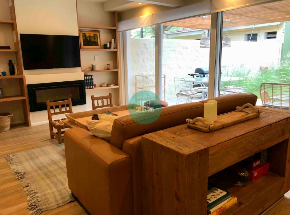 Casa ID.1430 - ALQUILER DE ESTUPENDA CASA CLÁSICA AMOBLADA EN LA MEJOR ZONA DE CARRASCO SUR