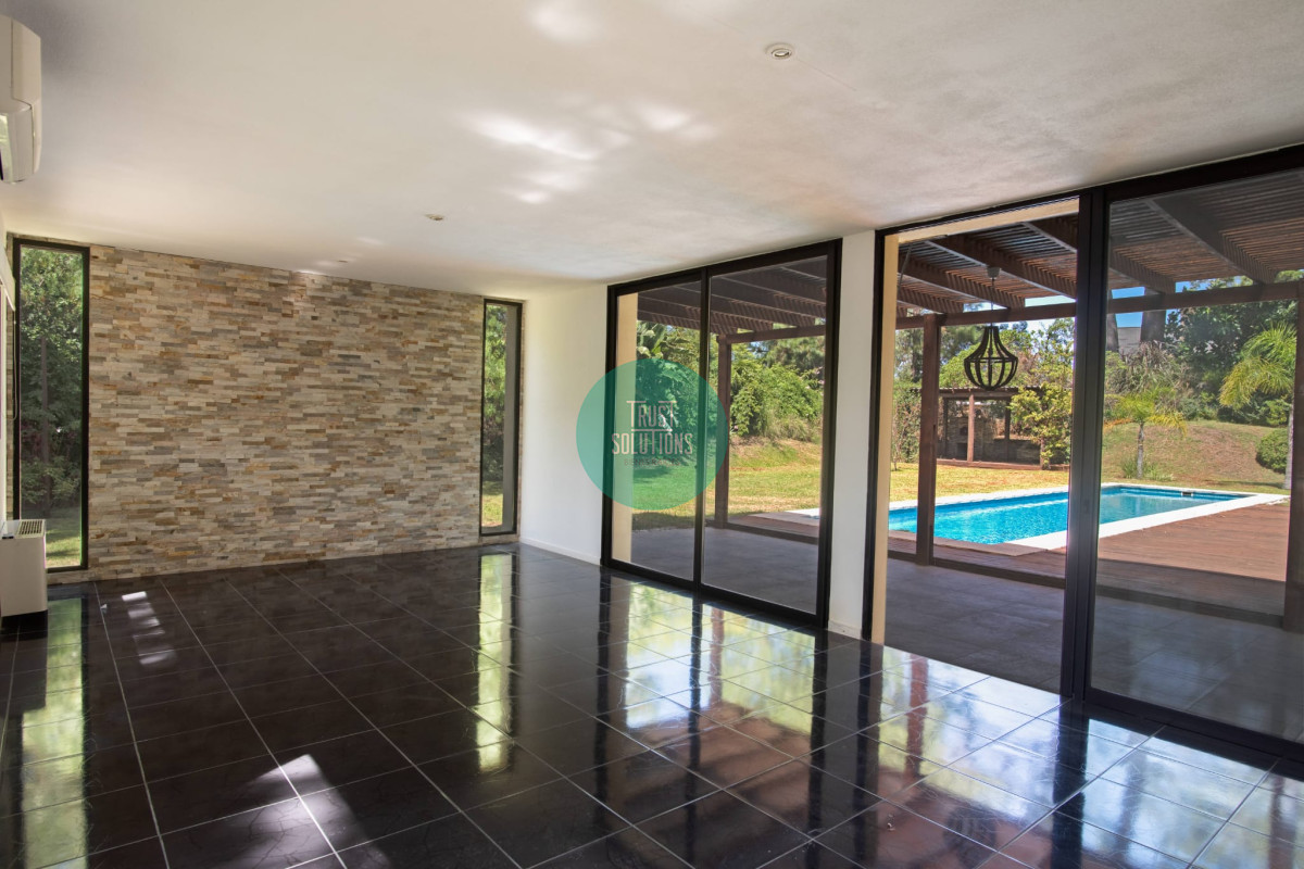 Casa ID.477 - Venta Casa Barrio Privado Punta 3D dep serv Piscina Barbacoa 