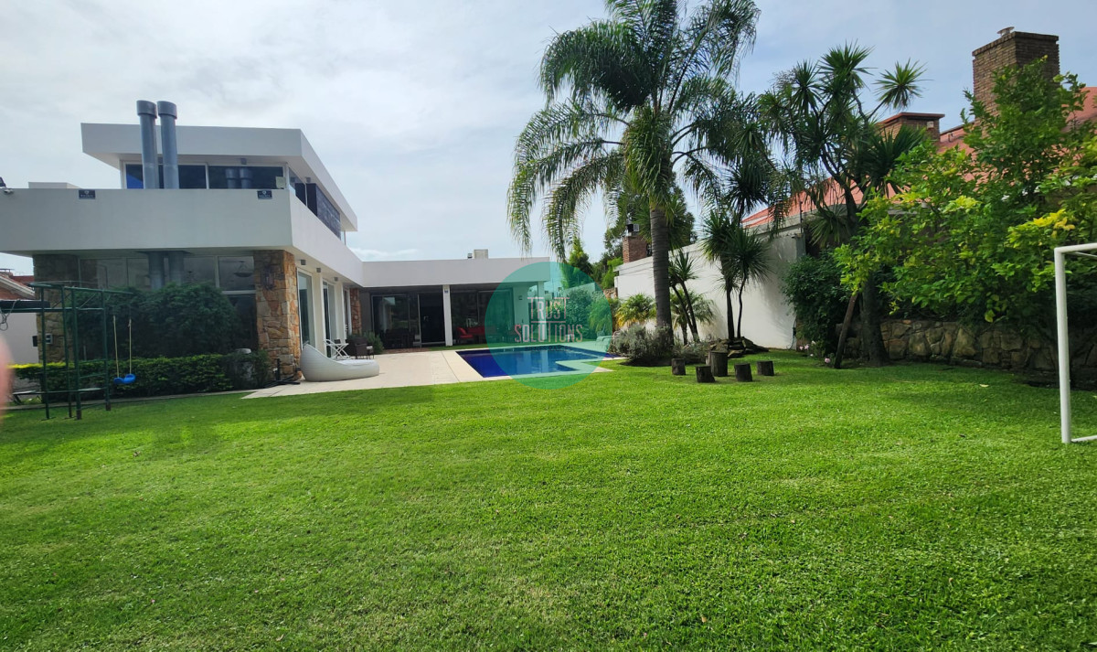 Casa ID.1431 - VENTA DE ESPECTACULAR CASA UBICADA EN EL BARRIO DE PUNTA GORDA